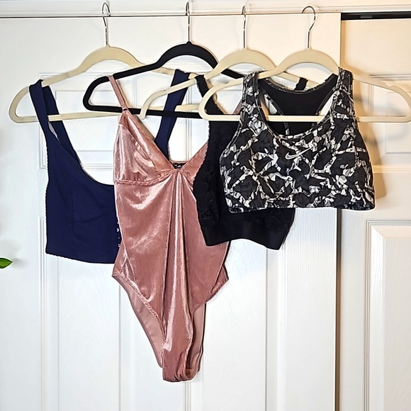 Intimates Bundle - Size M - Picture 1 of 10